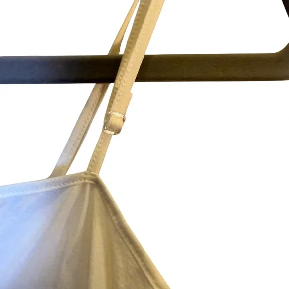 Burberry Women’s Silk Cream Camisole Top sz 10 - Picture 2 of 8